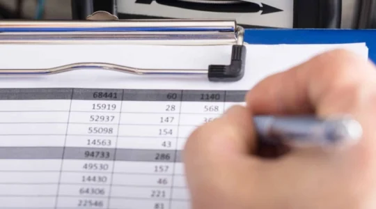 offres-sur-mesure-pour-grandes-entreprises-chez-edf-focus-sur-le-tarif-vert